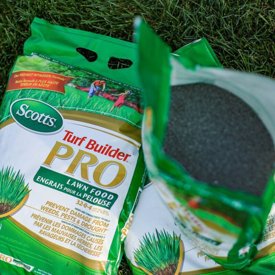 Scotts Turf Builder Pro Lawn Fertilizer - 5.2 kg